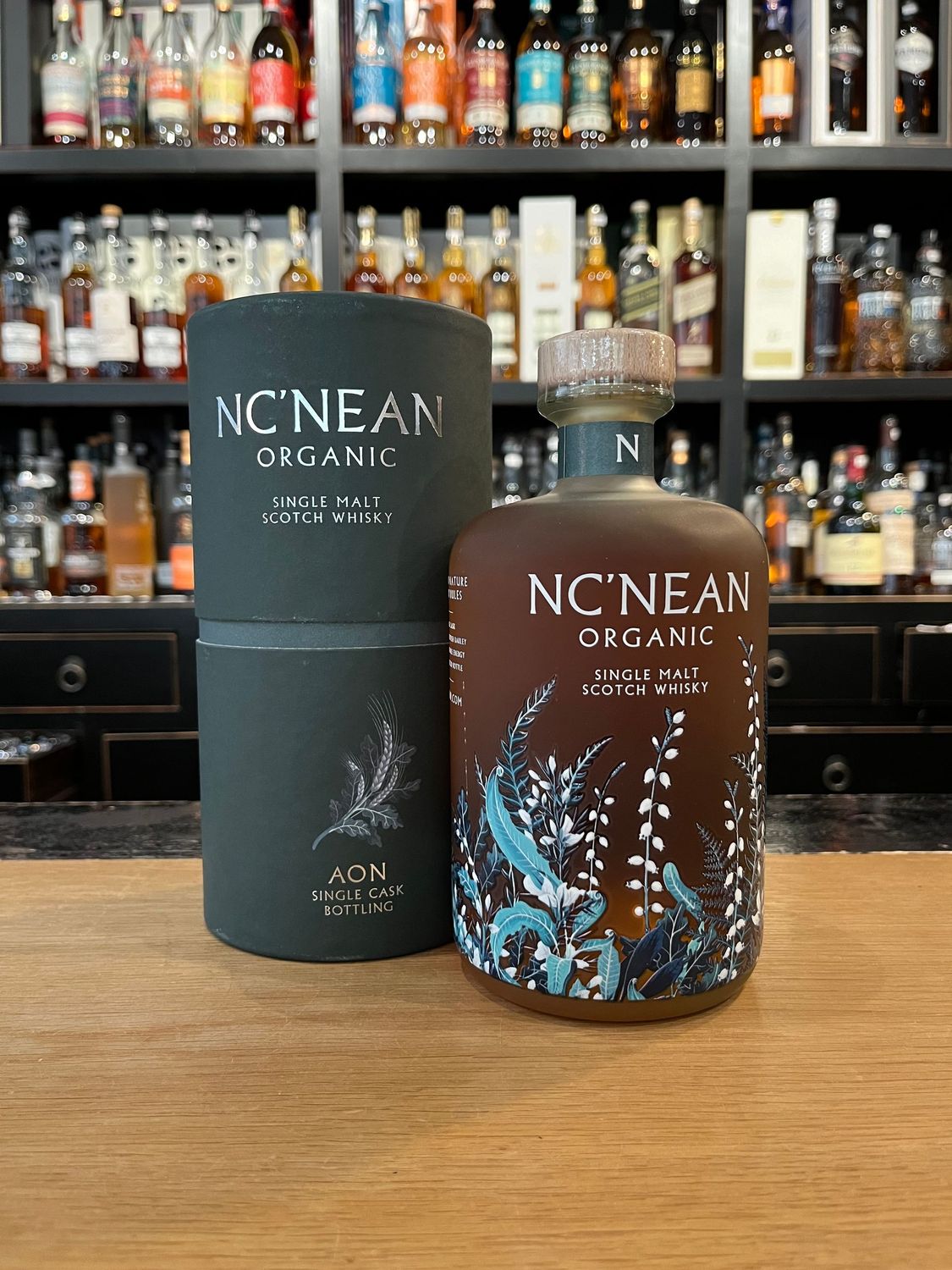 Nc'nean Organic Aon STR Red Wine Cask #18-393 mit 0,7L und 57,1% Nc'nean Organic Aon STR Red Wine Cask #18-393 mit 0,7L und 57,1%