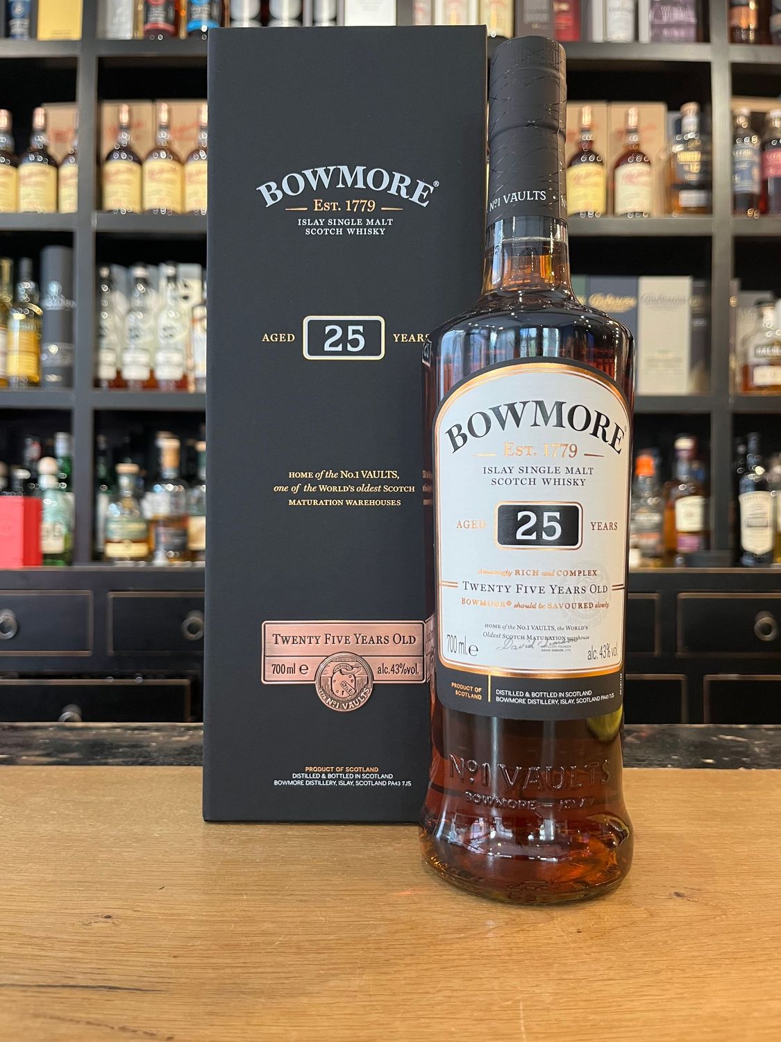 Bowmore 25 Jahre mit 0,7l und 43% Bowmore 25 Jahre mit 0,7l und 43%
