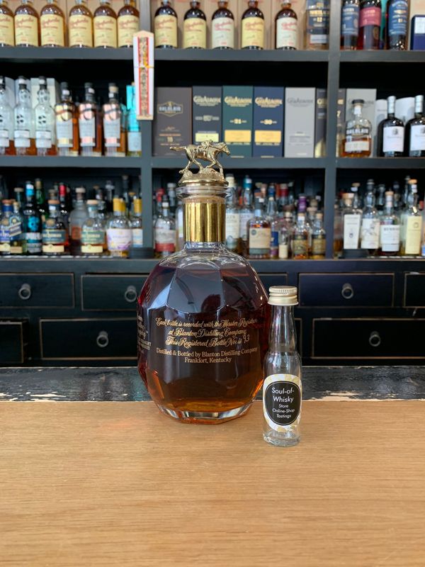 Blanton's Gold Edition das Flagschiff Sample mit 2cl und 51,5% Blanton's Gold Edition das Flagschiff Sample mit 2cl und 51,5%