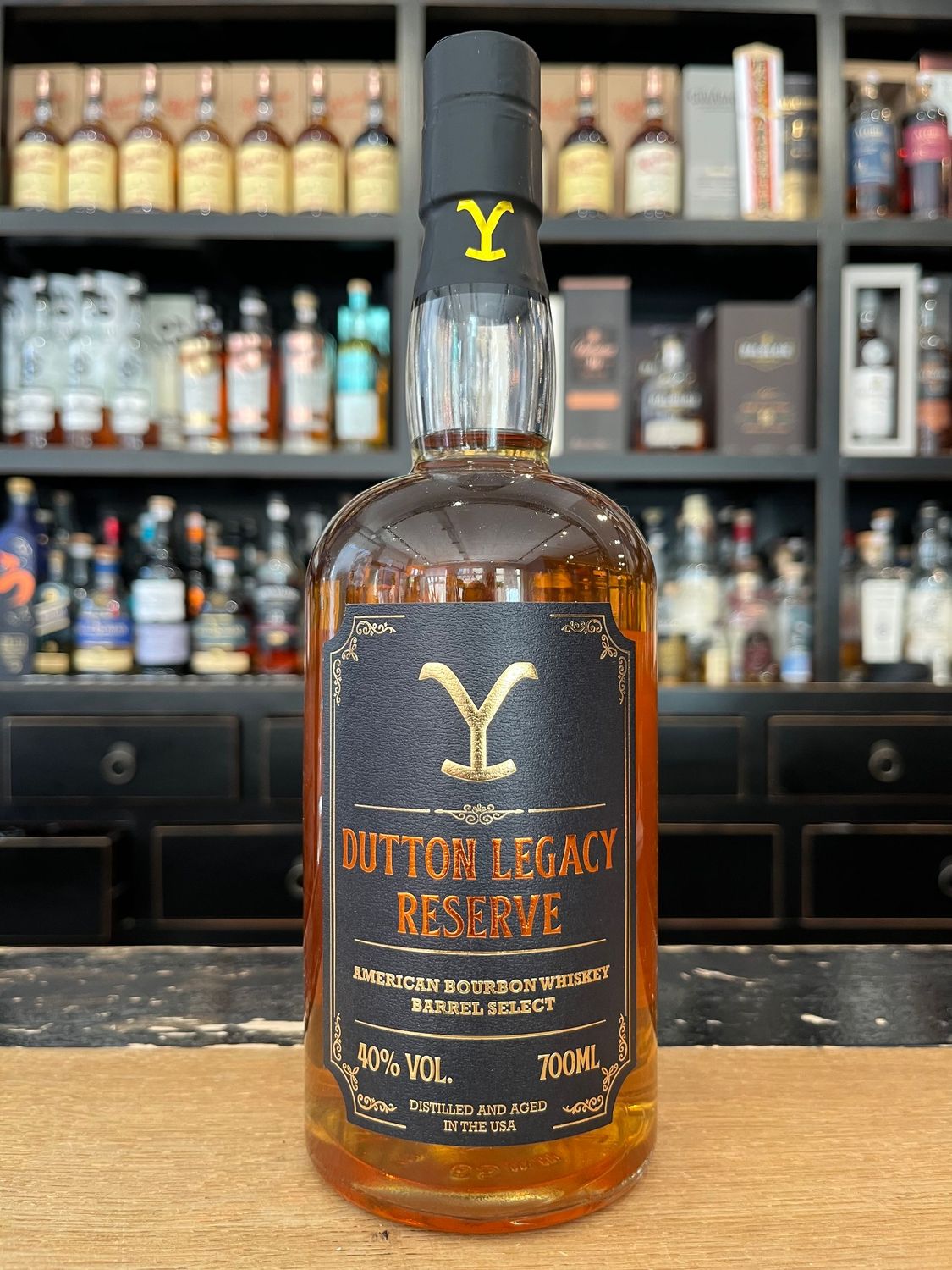 Dutton Yellowstone Legacy Reserve Bourbon mit 0,7L und 40% Dutton Yellowstone Legacy Reserve Bourbon mit 0,7L und 40%