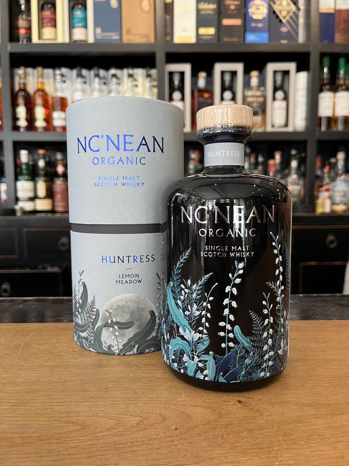 Nc'nean Organic Huntress 2025 Lemon Meadow mit 0,7l und 48,5% Nc'nean Organic Huntress 2025 Lemon Meadow mit 0,7l und 48,5%
