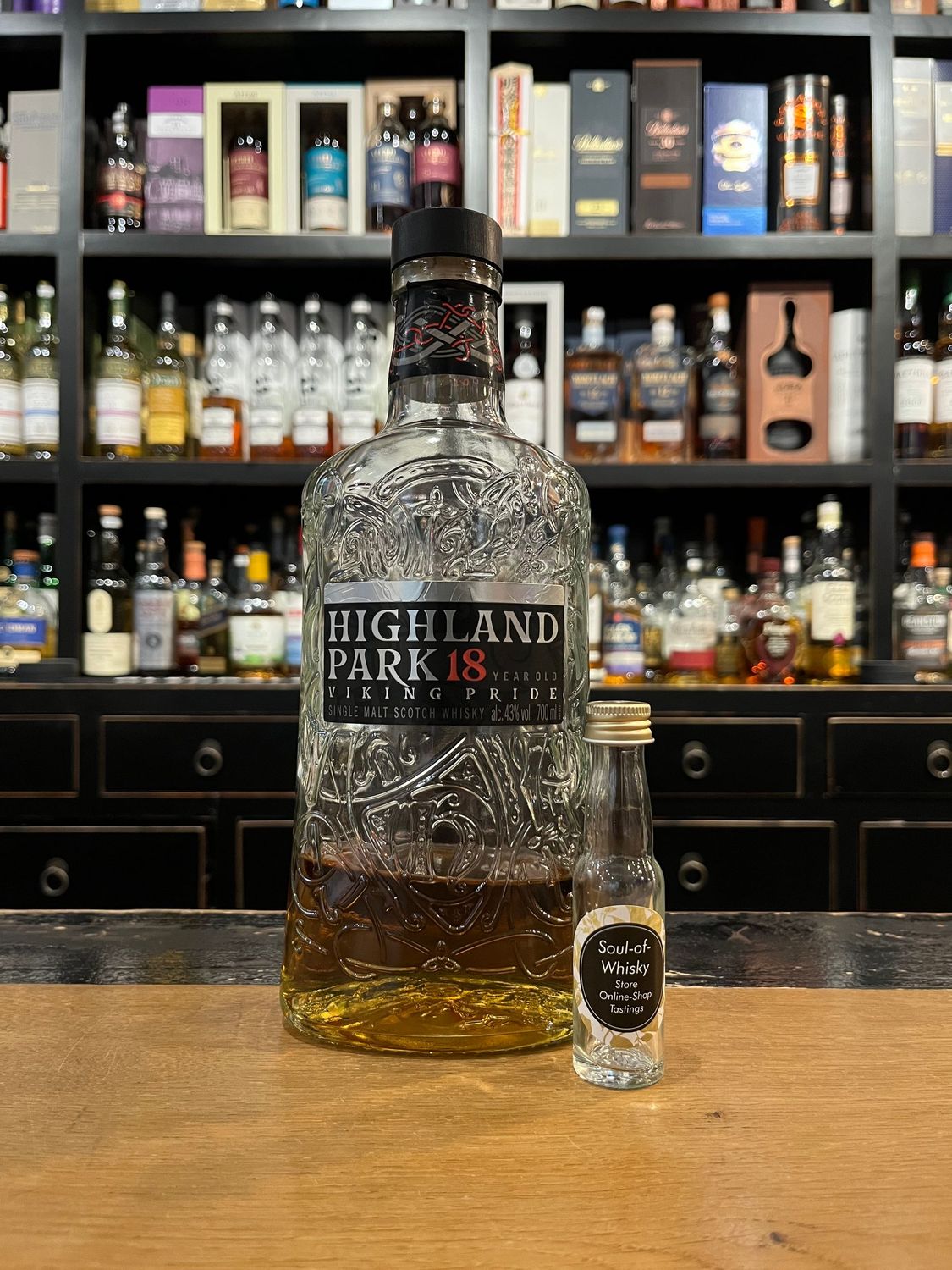 Highland Park 18 Jahre Sample mit 2cl und 46% Highland Park 18 Jahre Sample mit 2cl und 46%