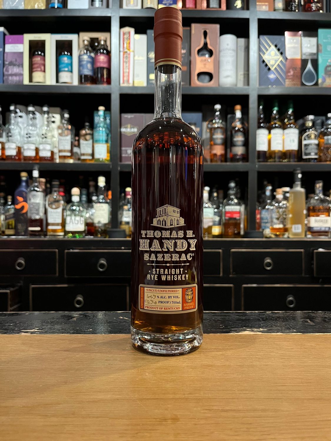 Thomas H. Handy Sazerac Straight Rye Whiskey 2025 mit 0,7L und 64,9% Thomas H. Handy Sazerac Straight Rye Whiskey 2025 mit 0,7L und 64,9%