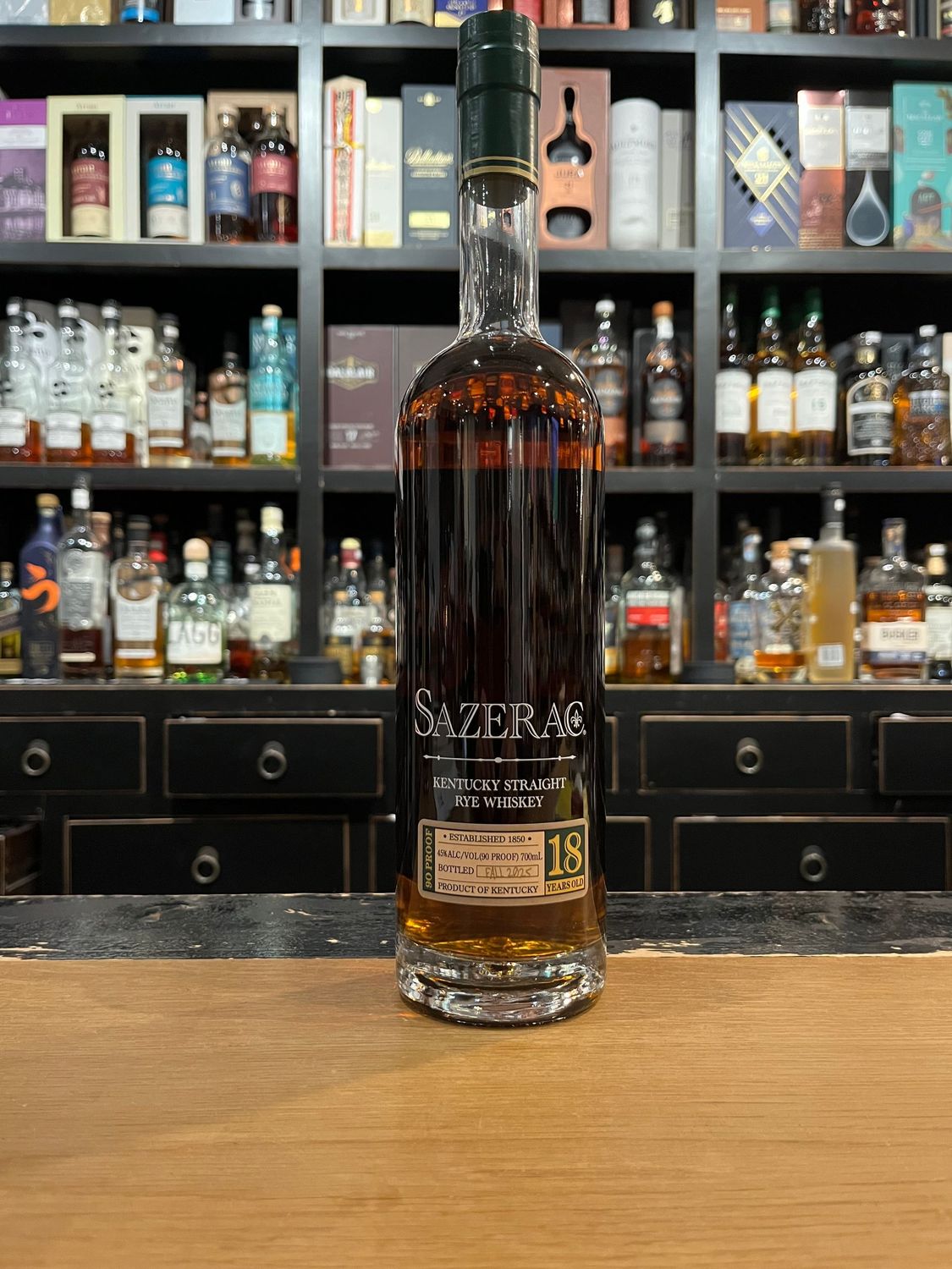 Sazerac 18 Jahre Antique Collection 2025 mit 0,7L und 45% Sazerac 18 Jahre Antique Collection 2025 mit 0,7L und 45%