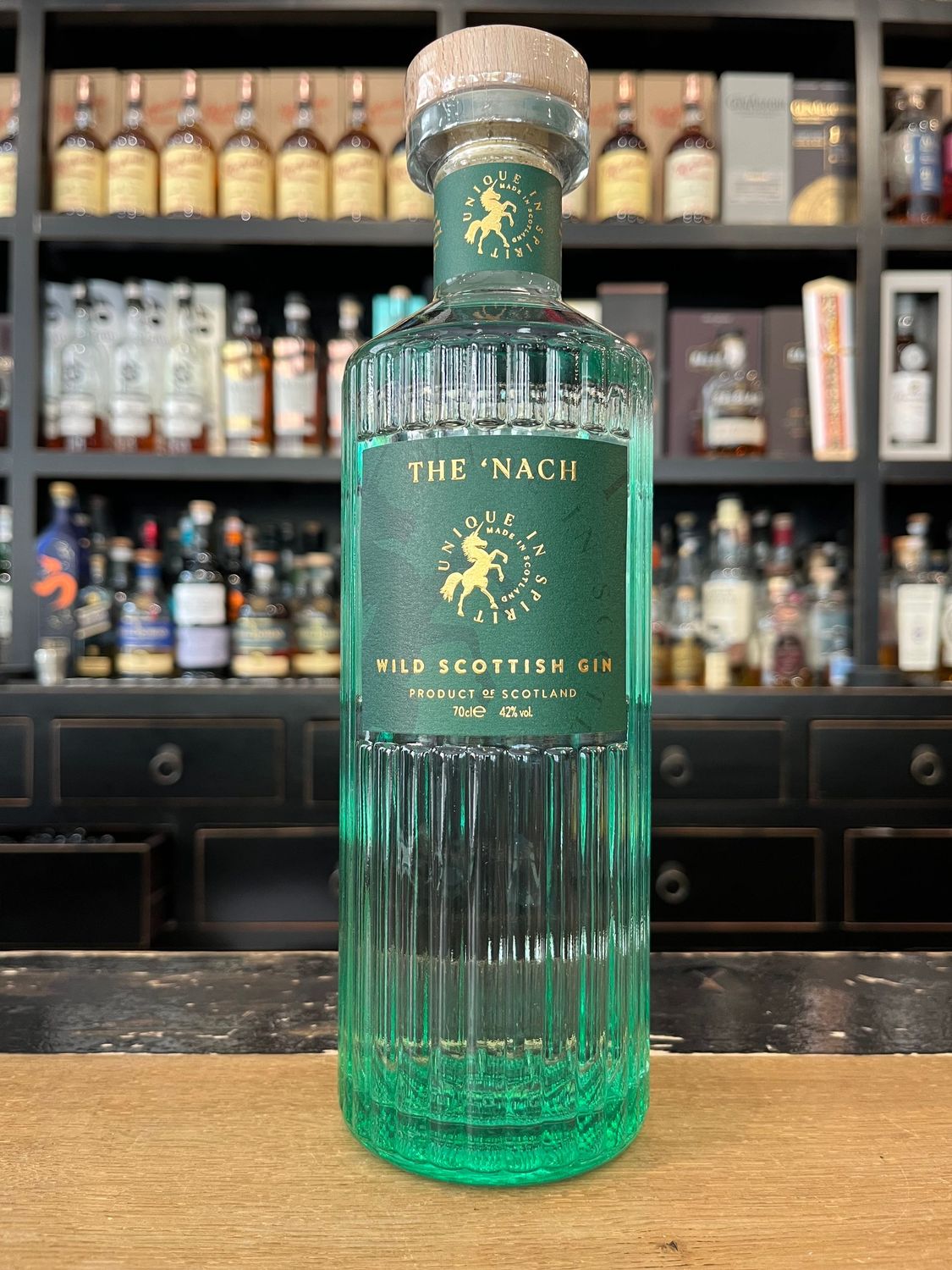 The 'Nach - Wild Scottish Gin mit 0,7L und 42% The 'Nach - Wild Scottish Gin mit 0,7L und 42%