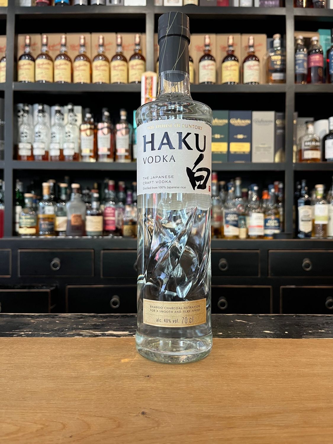Haku Vodka Suntory mit 0,7l und 40% Haku Vodka Suntory mit 0,7l und 40%