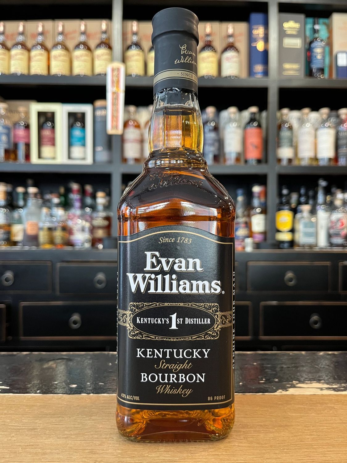 Evan Williams Black Label Bourbon mit 0,7l und 43% Evan Williams Black Label Bourbon mit 0,7l und 43%