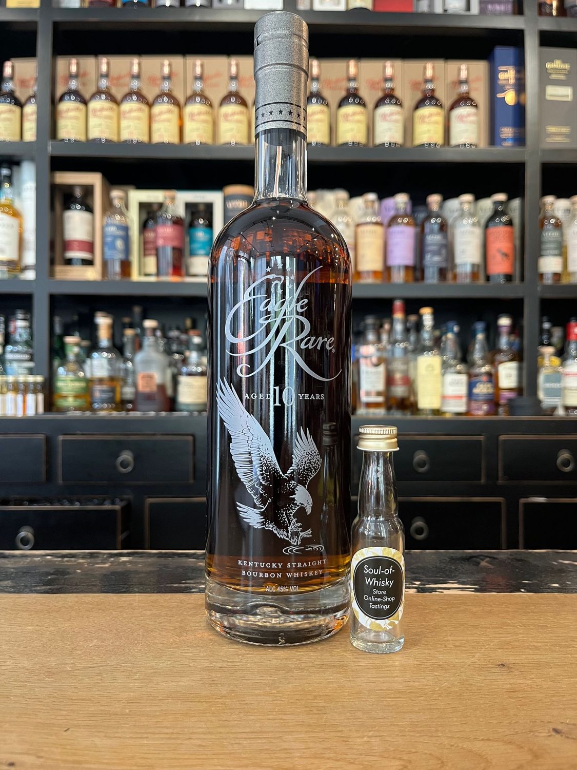 Eagle Rare 10 Jahre mit 2cl und 45% Eagle Rare 10 Jahre mit 2cl und 45%
