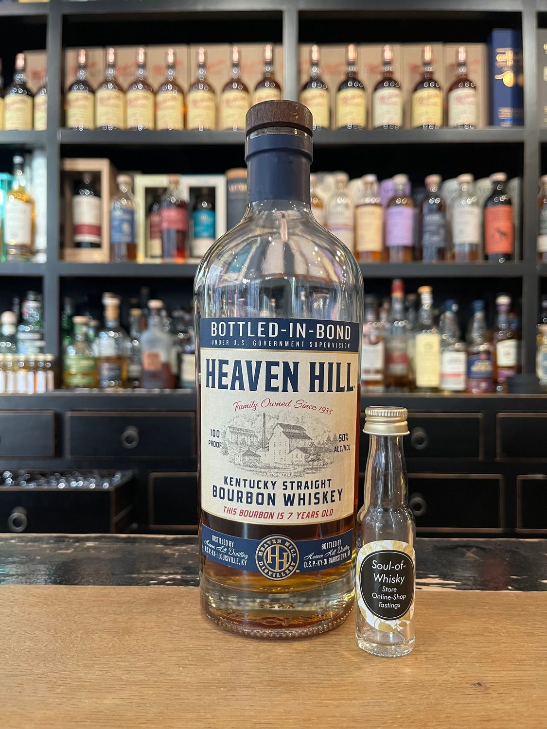 Heaven Hill 7 Jahre Bottled in Bond mit 2cl und 50% Heaven Hill 7 Jahre Bottled in Bond mit 2cl und 50%