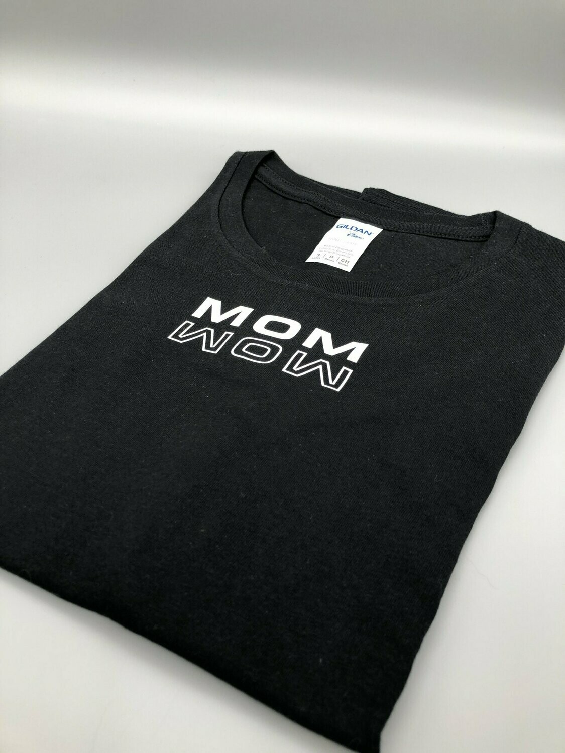 Shirt 'MOM - WOW'