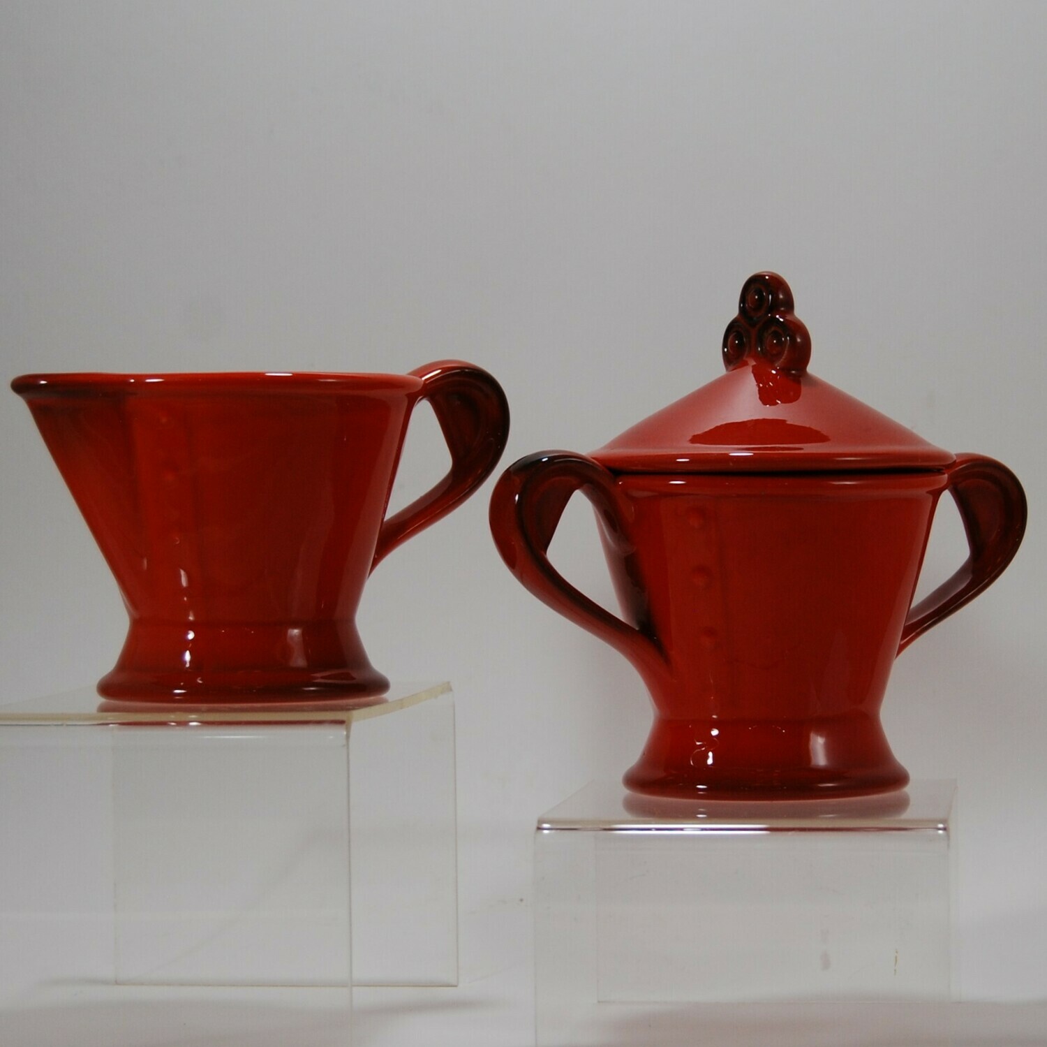 Metlox Poppytrail Red Rooster Red creamer and sugar bowl w/ lid