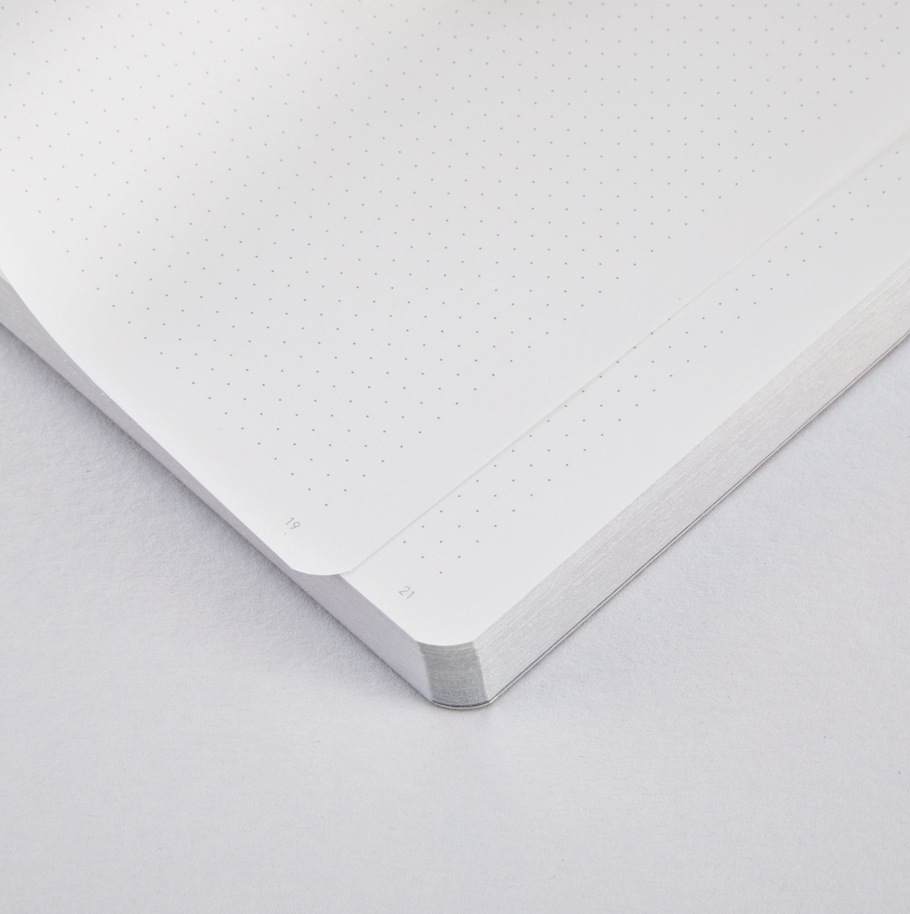 Notebook A5 Dot Grid 'Fluid Chrome'
