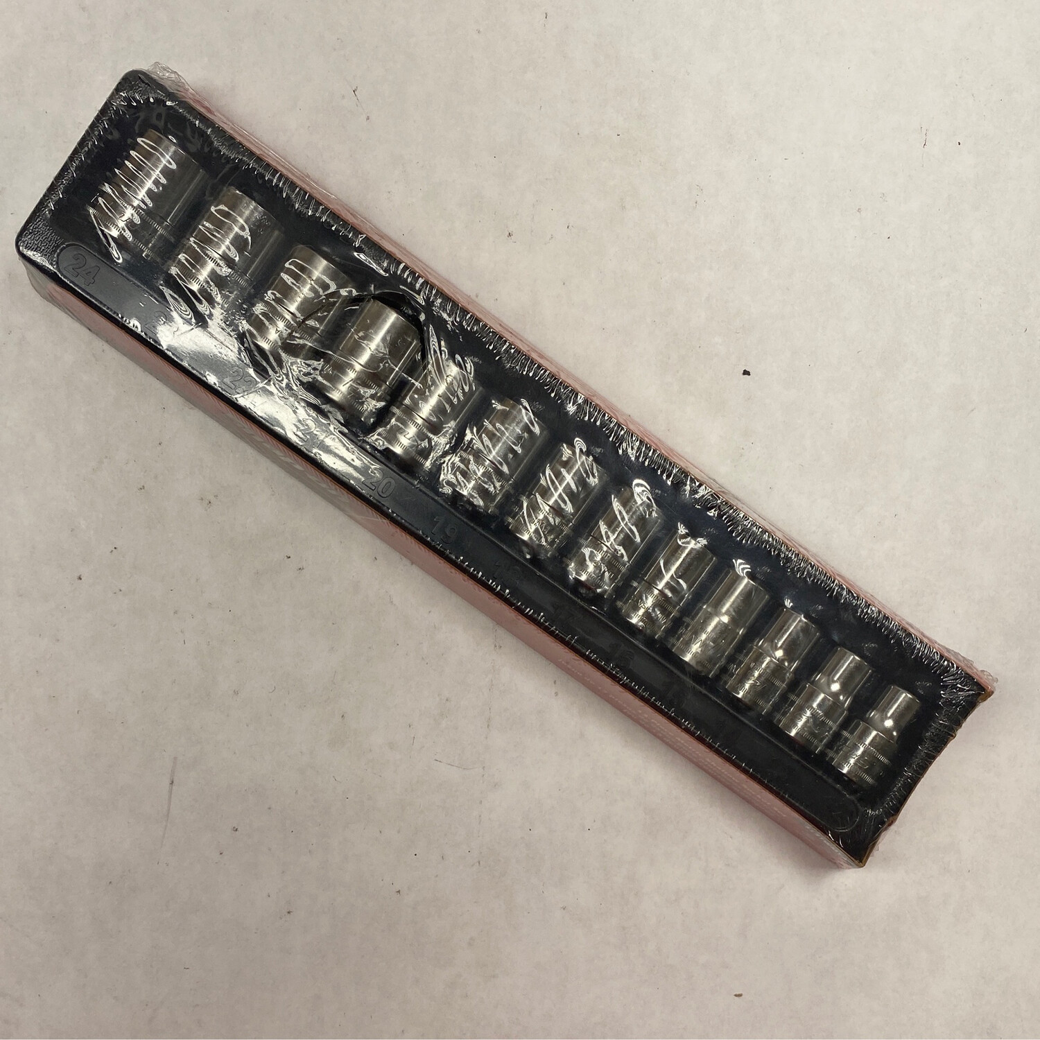 New Snap On 13pc 1/2” Drive Metric Shallow Socket Set, 313TWMYA Shop Tool Swapper