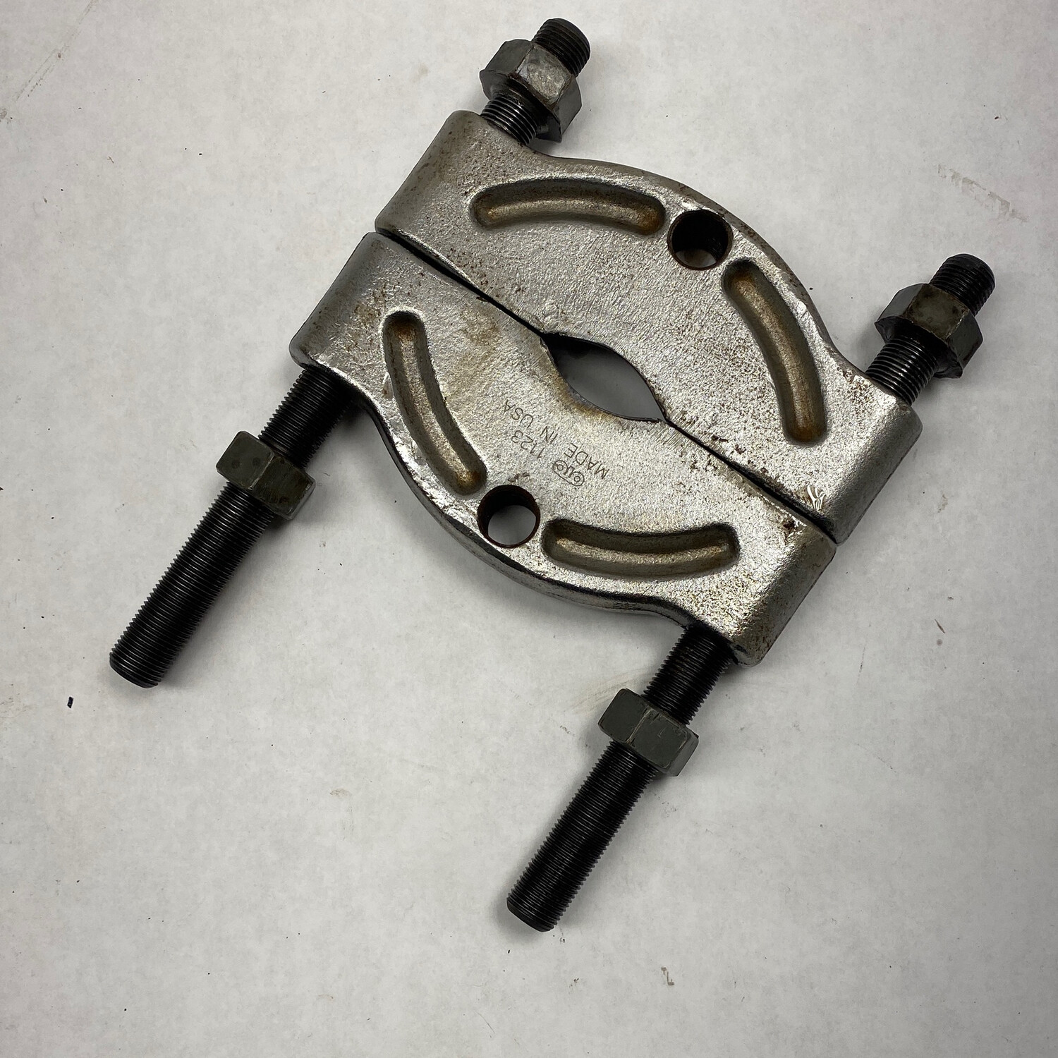 OTC 1/2”-9” Bearing Splitter, 1130