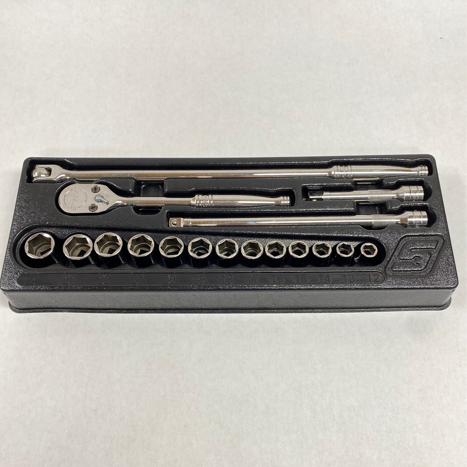 Snap On 17 Piece 1/2” Drive General Service Set, 317AMMPC
