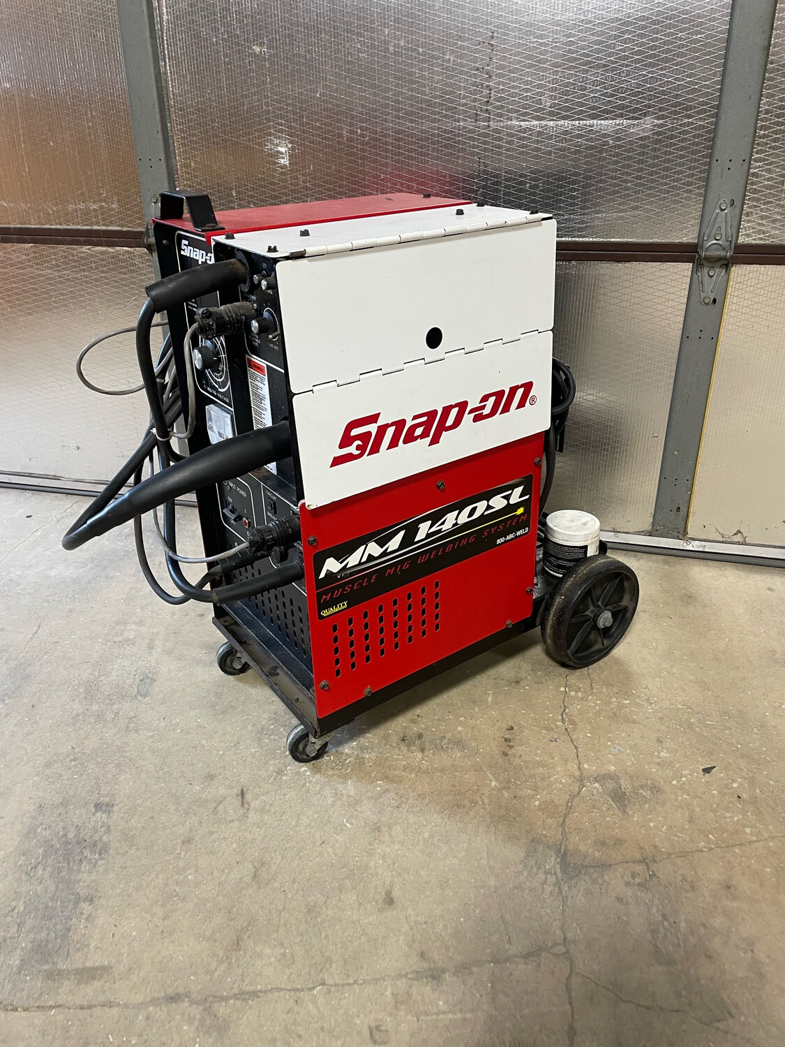 Snap On MM140 Muscle MIG Wire Feed Welder Shop Tool Swapper
