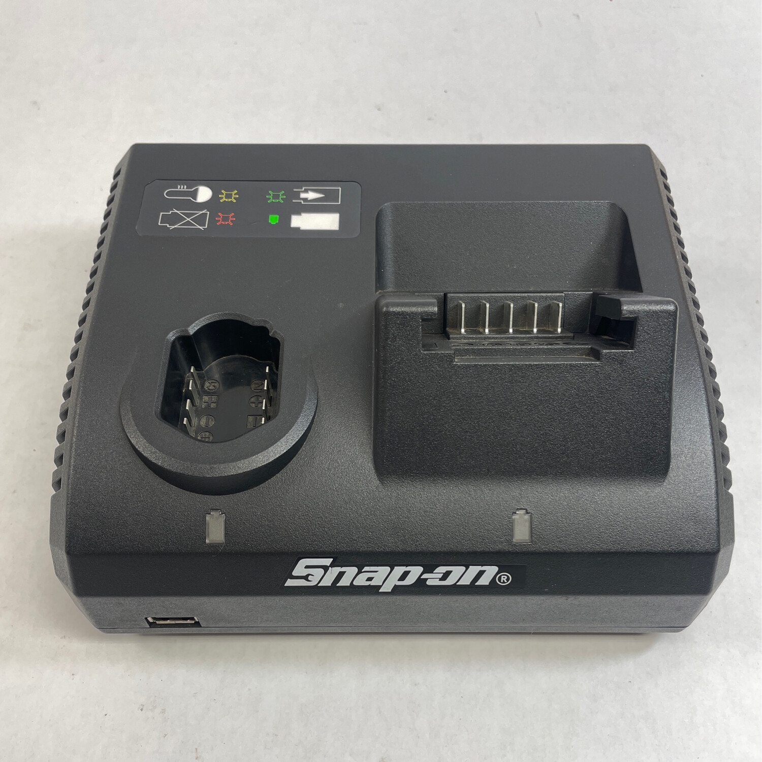 Snap On 14.4v/18v Dual Battery Charger, CTC131