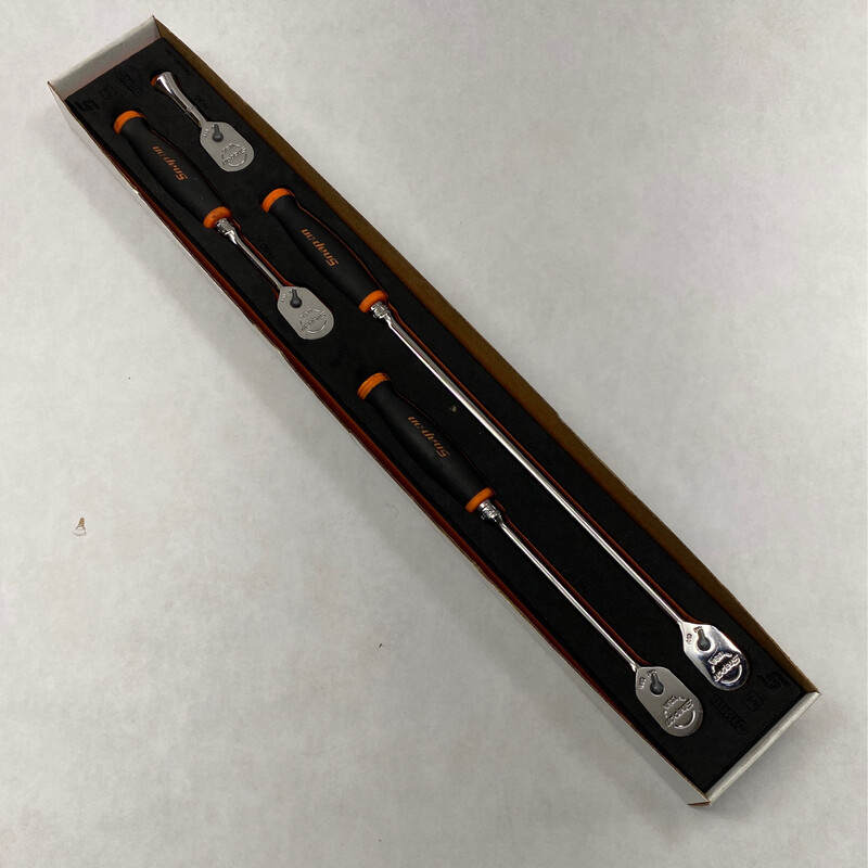 3374576602.jpg