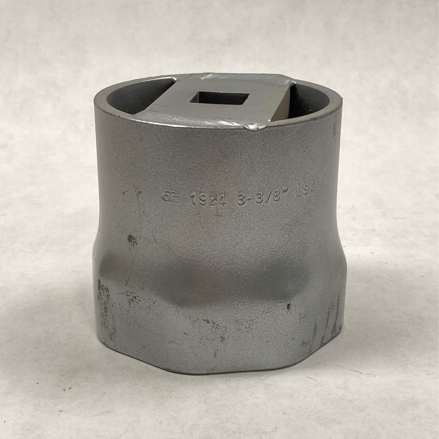 OTC 3/4” Drive Wheel Bearing Locknut Socket 8 Point(3 3/8”), 1924