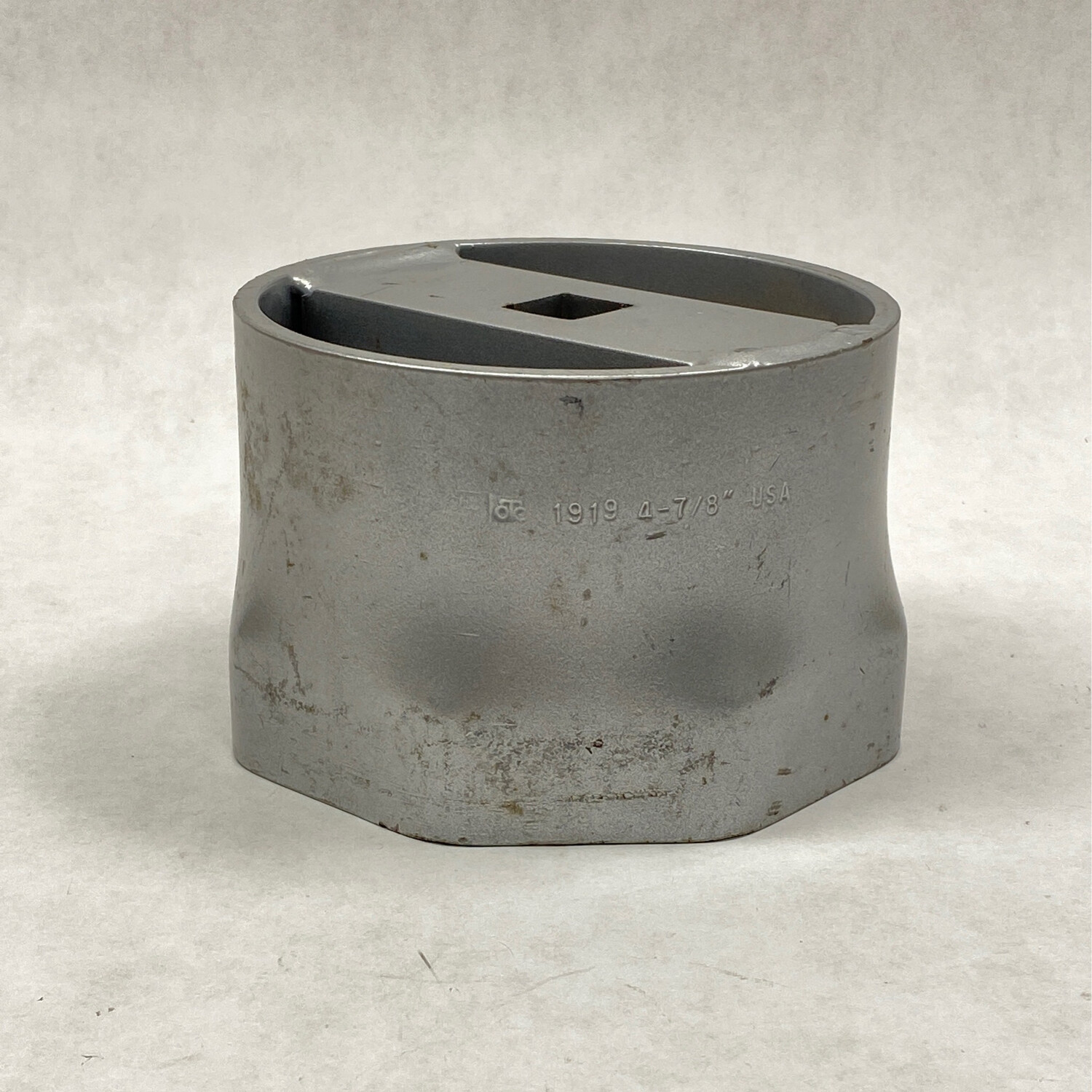 OTC 3/4” Drive Wheel Bearing Locknut Socket 8 Point(4 7/8”), 1919