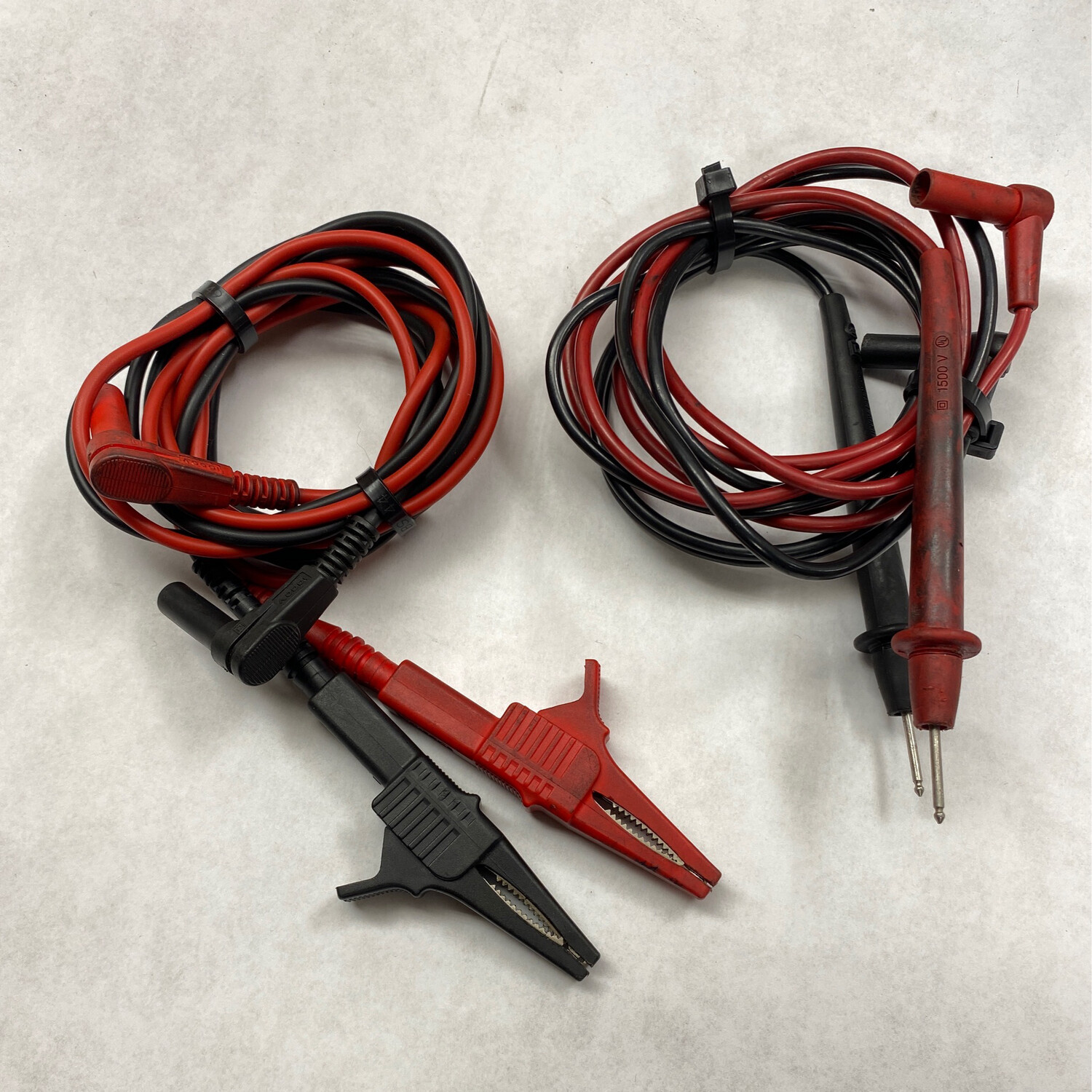 Fluke Kent-Moore Digital Multimeter W/ Test Leads, J39200