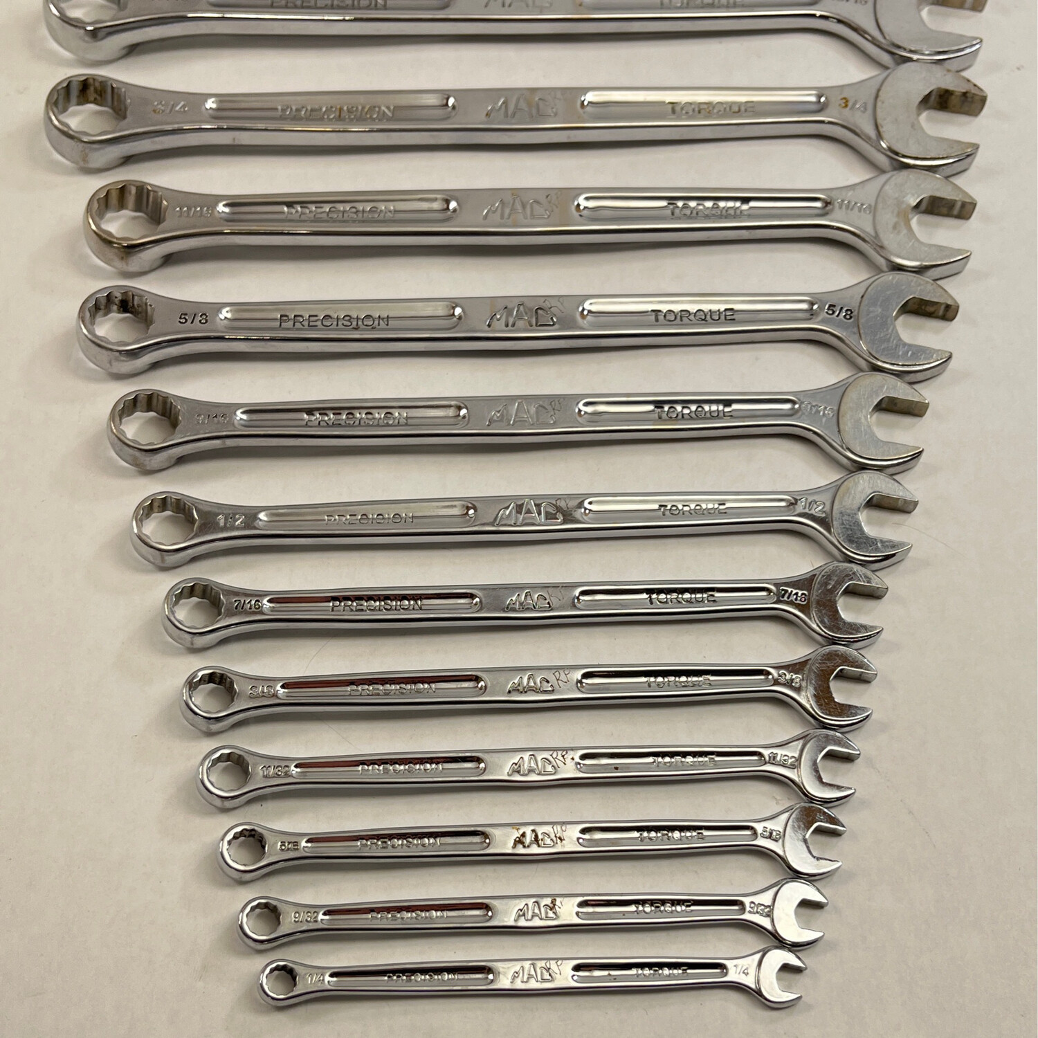 Mac Tools 19 Pc. SAE 12-Point Combination Wrench Set (1/4”—1-1/4”)
