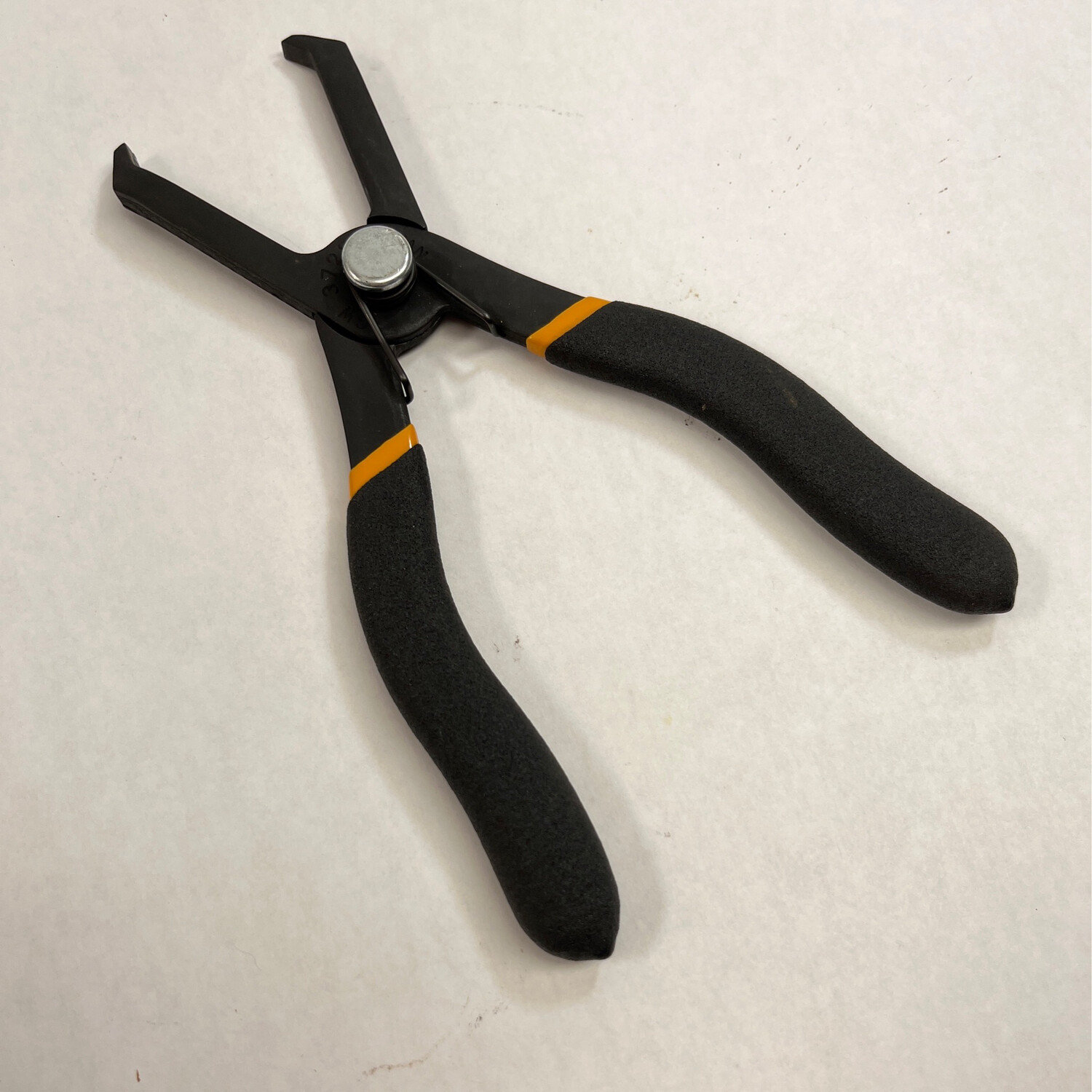 Gearwrench 30° Push Pin Removal Pliers, 3729