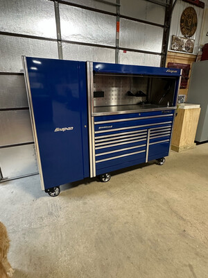 Snap On 68' Epiq w/ Hutch & Locker