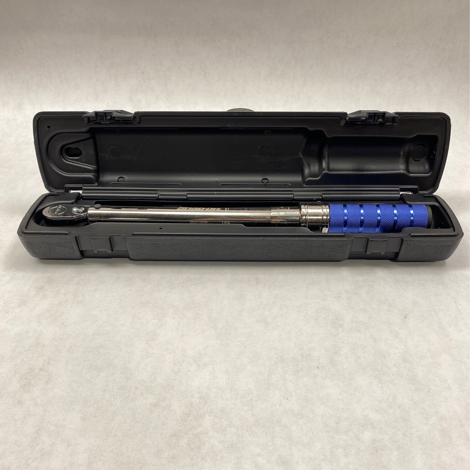 Snap On 3/8" Drive Adjustable Click-Type Micro Torque Wrench(Power Blue),  QE2R100MB