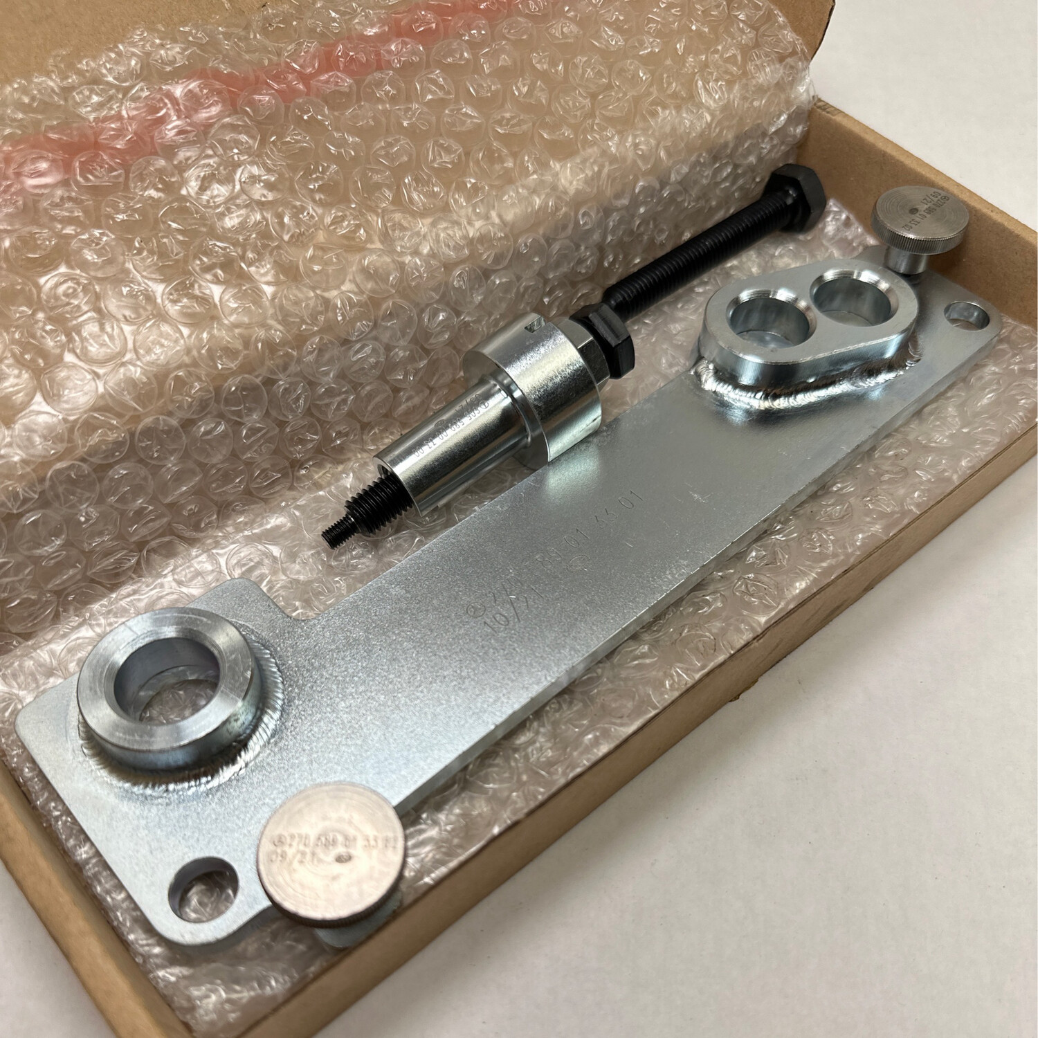 Mercedes-Benz Puller, Extractor, W 270 589 01 33 00