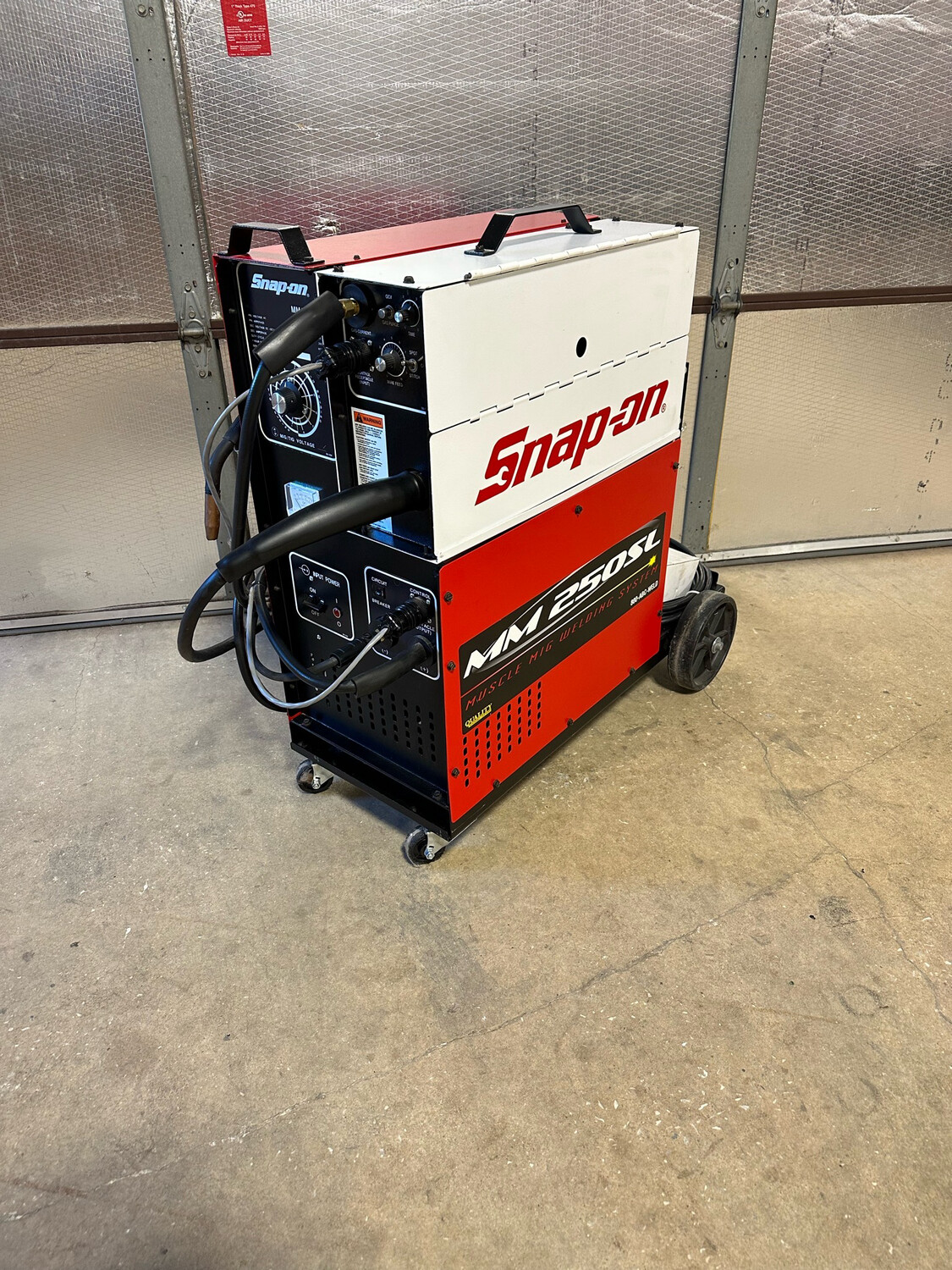 Snap On 270 A Muscle MIG Wire Feed Welder With Tig Attachment, MM250SL -  Shop - Tool Swapper