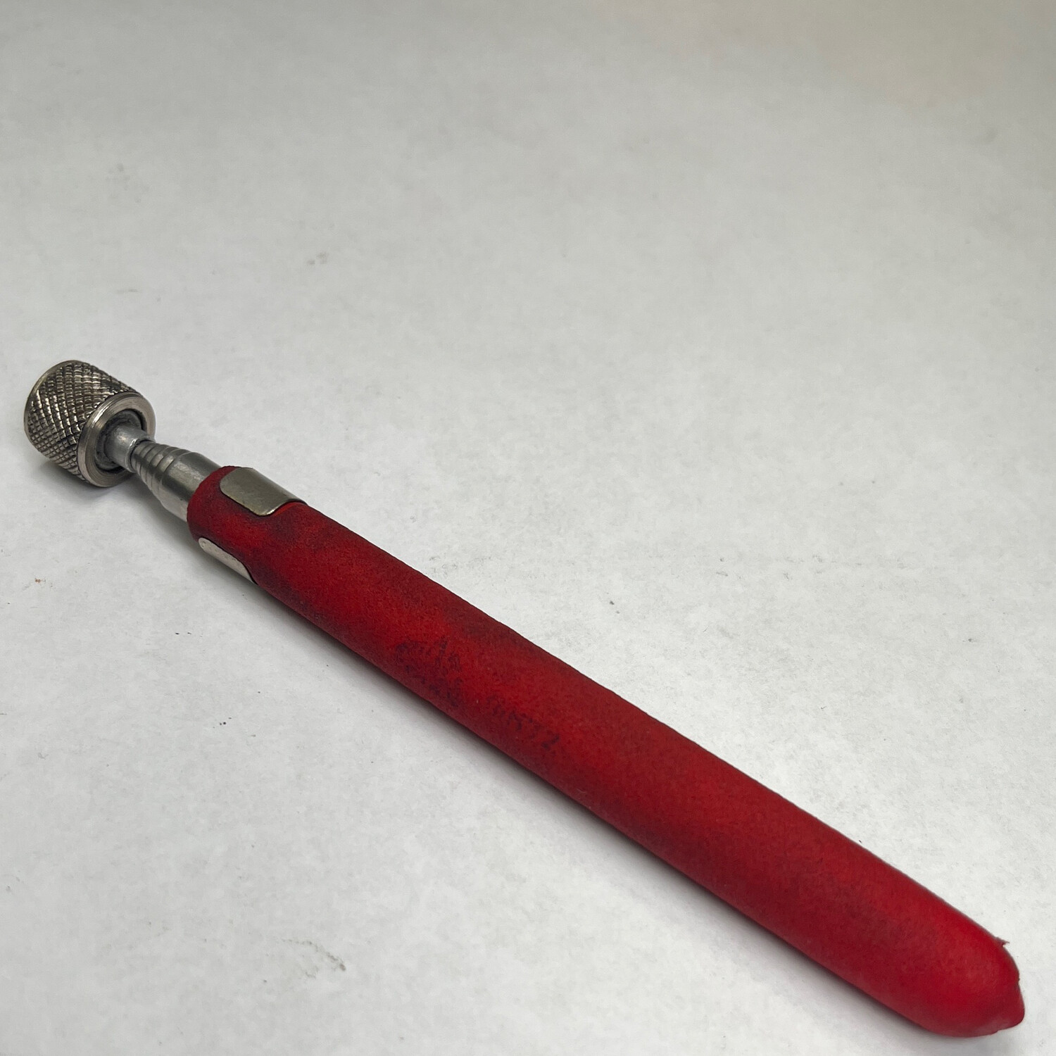 Mac Tools Telescoping Shop Tool Swapper