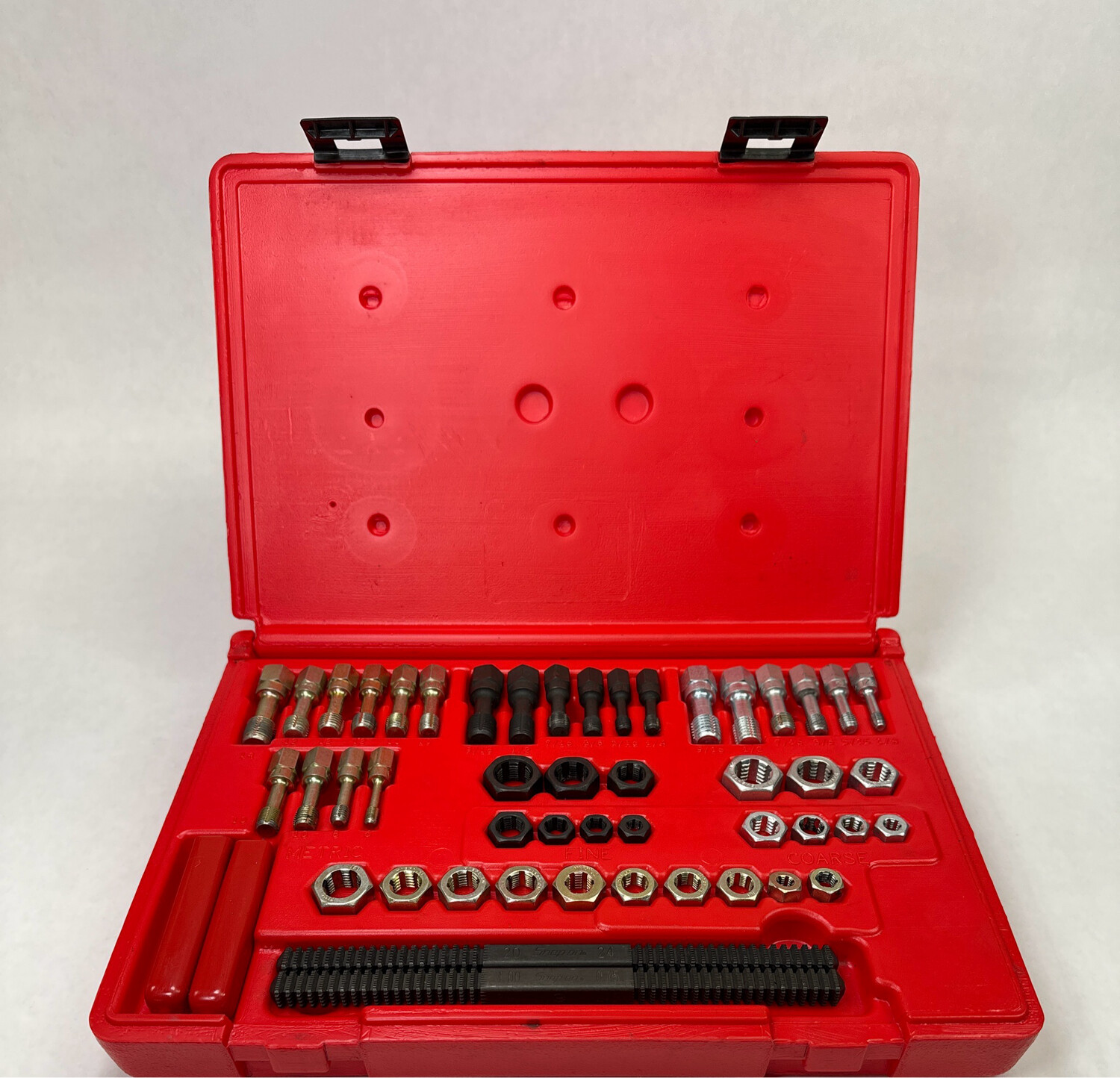 Snap On 48 pc Master Rethreading Tap and Die Set, RTD48 Shop Tool