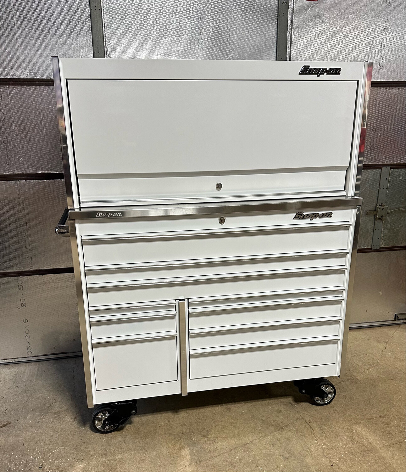 Snap-on ツールボックス ホワイト/ゴールド Snap-on ツールボックス ホワイト/ゴールド White and Gold Snap