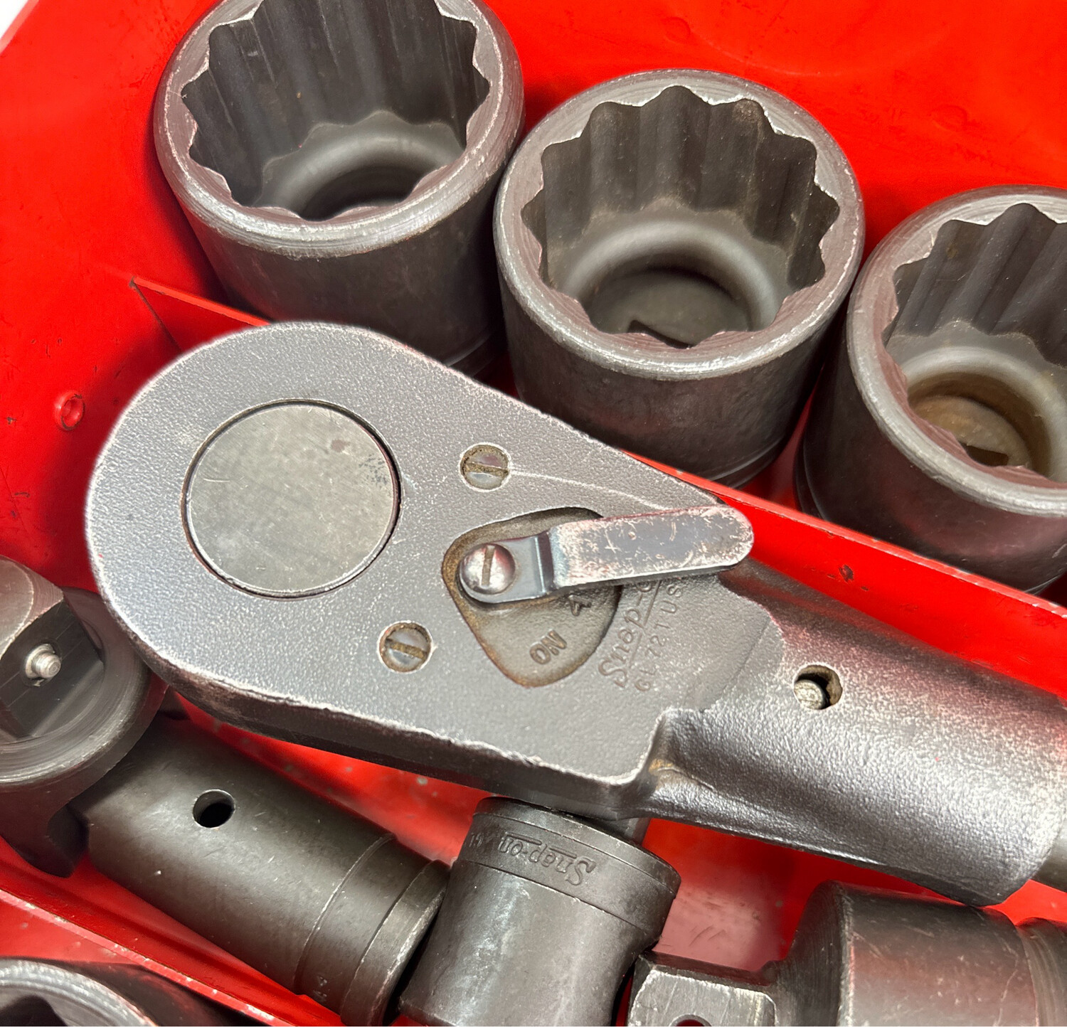 Snap On 33pc 3/4” Drive Industrial Socket Set, (3/4”-2 3/8”)