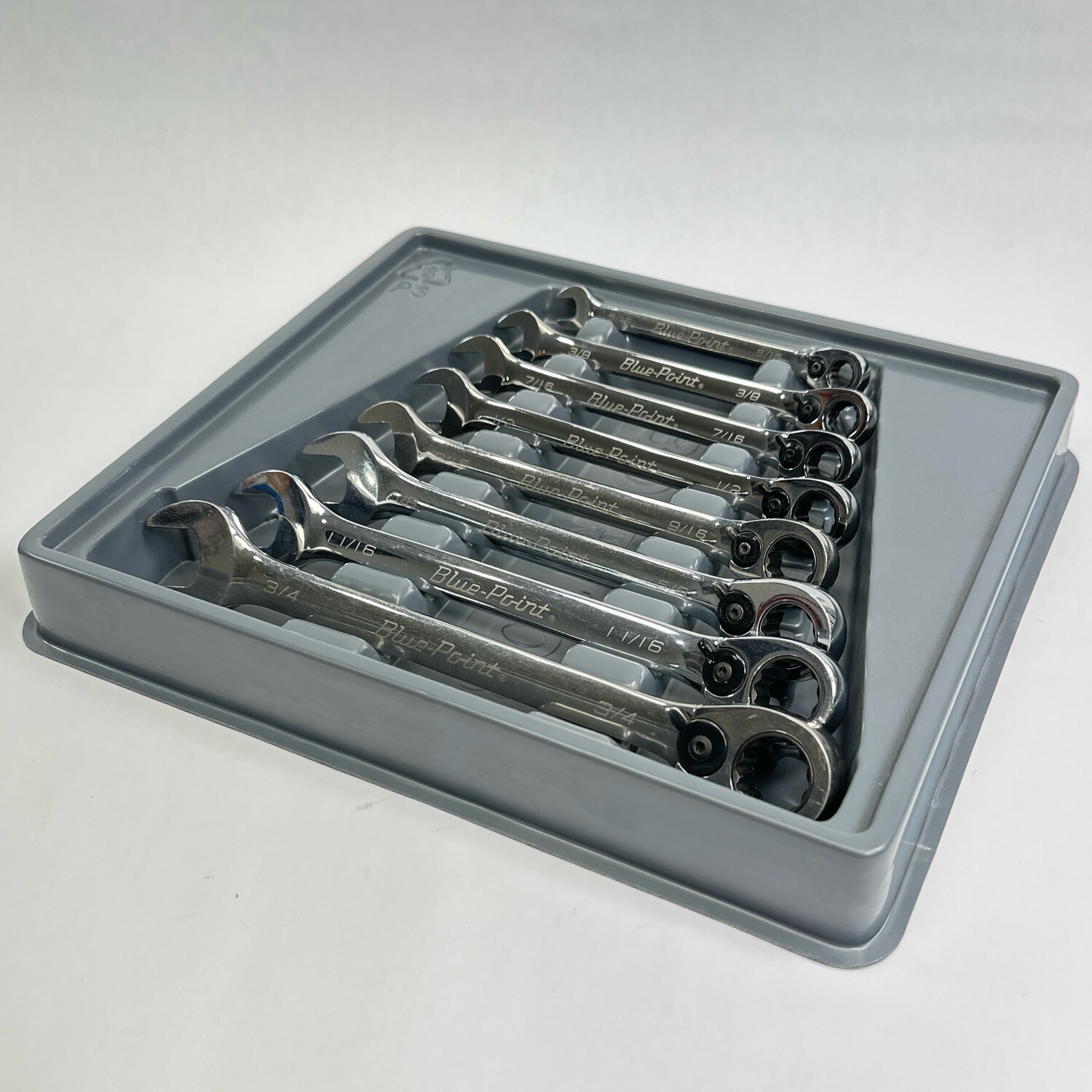 Blue Point 8 pc 12-Point SAE 15° Offset Ratcheting Box/ Open-End Wrench Set (5/16–3/4"), BOER708