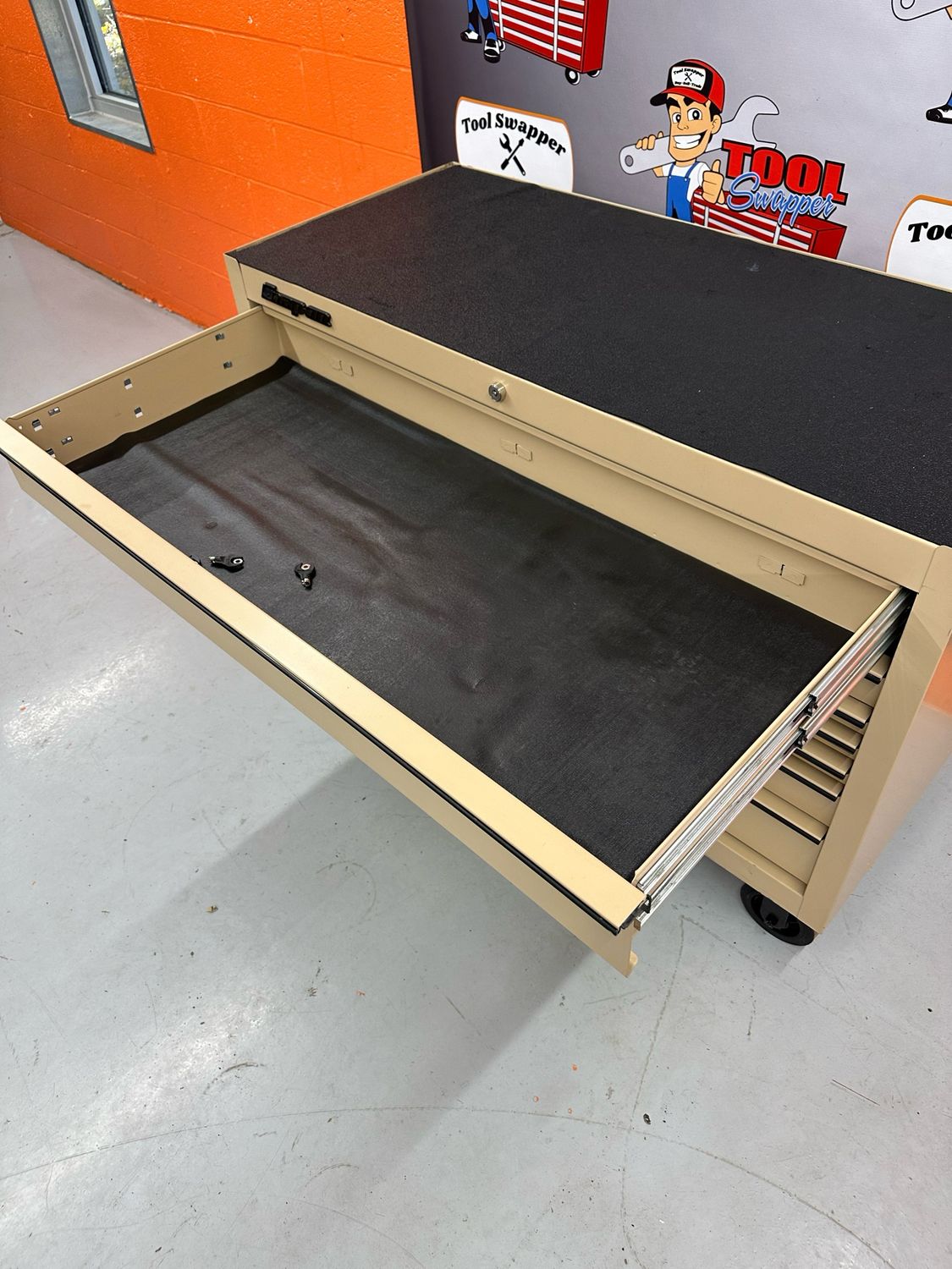Snap On 55” Double Bay Tool Box, KRA2422PZS