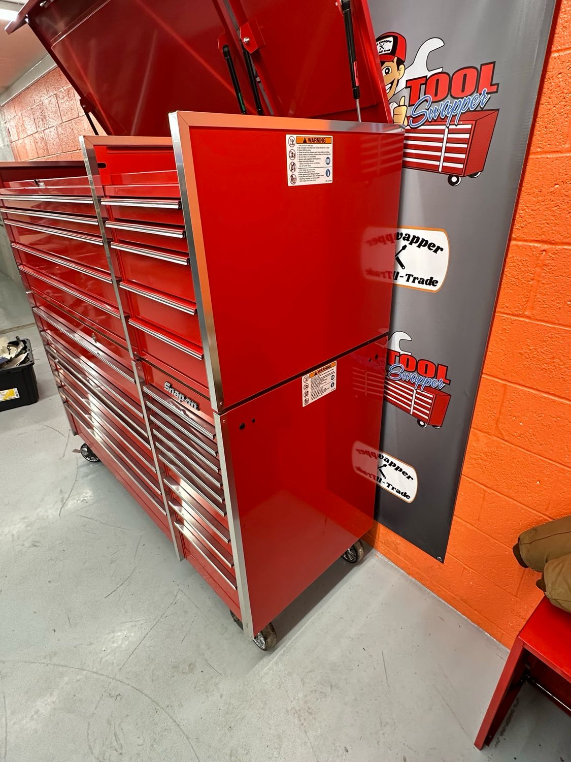Snap On 73” Triple Bay Master Series W/ Top Chest Box