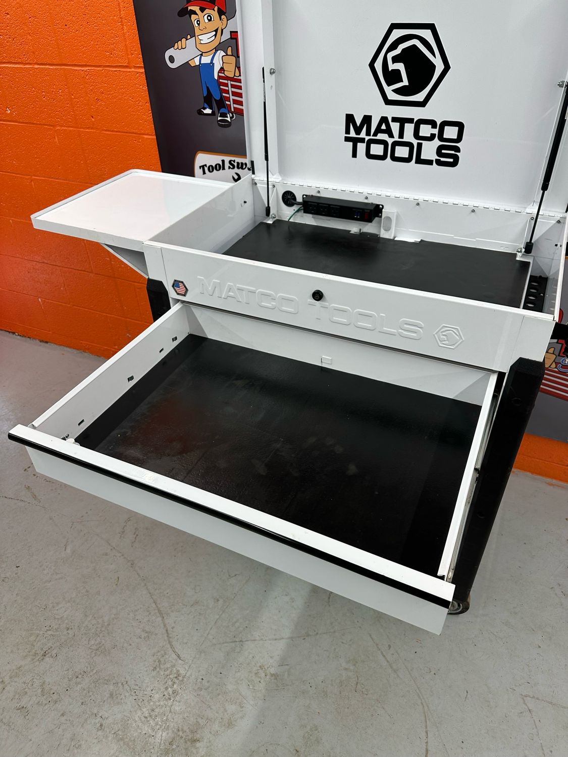 Matco 6-Drawer Roll Cart w/ Power, JSC483-WWB WITH SHIPPING