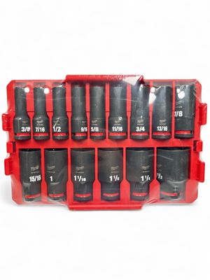 Milwaukee 15PC SHOCKWAVE Impact Duty Socket 1/2” Drive SAE TRAY Set, 49666817