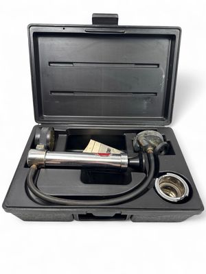 Snap On Cooling System Tester, SVT-262 Snap On Cooling System Tester, SVT-262