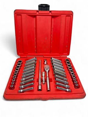 Snap On 44 Pc. 1/4" Drive 6-Point Metric/ SAE General Service Set, 144TMPB