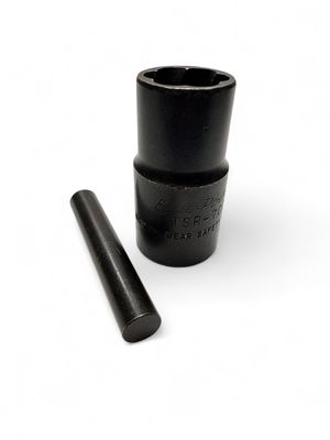 Blue Point Lug Nut Remover Socket, TSR700