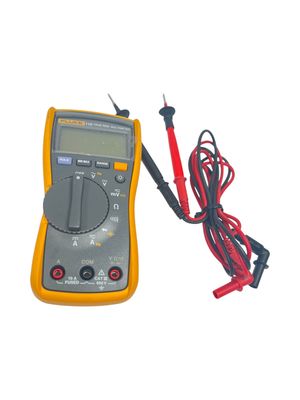 Fluke Digital Multimeter, 115