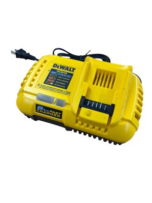 Dewalt 20V MAX Fast Charger, DCB118