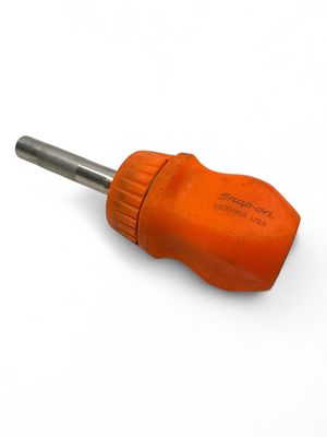Snap On 4-5/16" Ratcheting Magnetic Stubby Orange Screwdriver, SSDMR1A