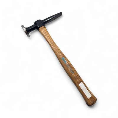 Martin 153G Cross Chisel Hammer With Hickory Handle