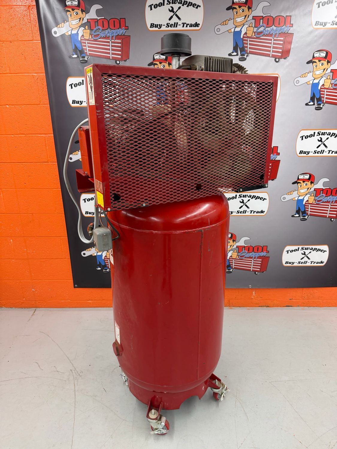 ジャパンレッド Snap On 7 HP 80-Gallon Stationary Single-Phase Air Compressor, BRA718V