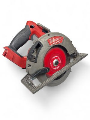 Milwaukee M18 FUEL 7-1/4" Circular Saw, 2-1/2" Cut Depth, 2732-20