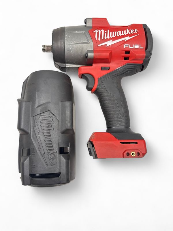 Milwaukee M18 Fuel 1/2” High Torque Impact Wrench W/ Friction Ring & Chemical Proof Battery, 2967-20 Milwaukee M18 Fuel 1/2” High Torque Impact Wrench W/ Friction Ring & Chemical Proof Battery, 2967-20